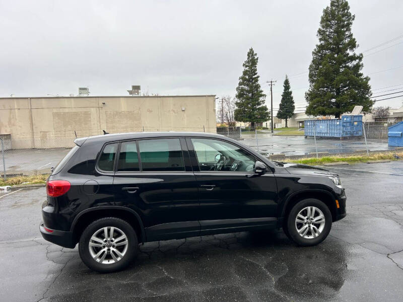 2013 Volkswagen Tiguan S photo 11