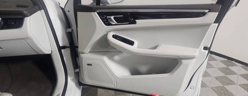 2017 Porsche Macan GTS