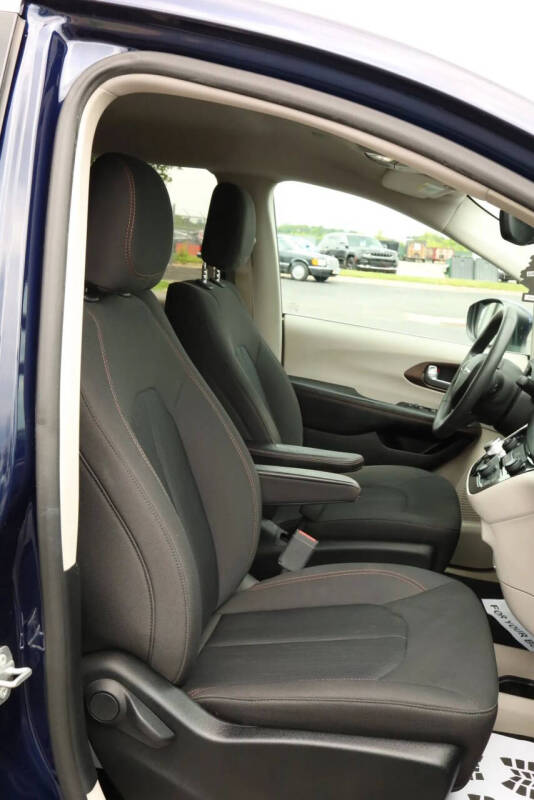 2017 Chrysler Pacifica Touring