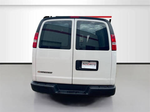 2024 GMC Savana 2500