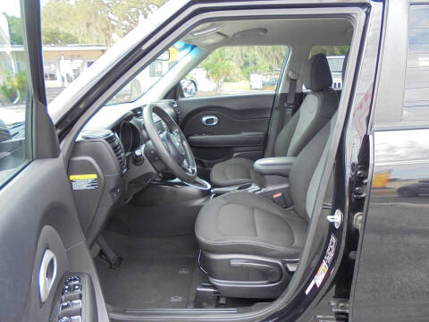 2017 Kia Soul +