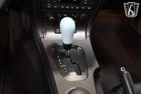 2003 Ford Thunderbird