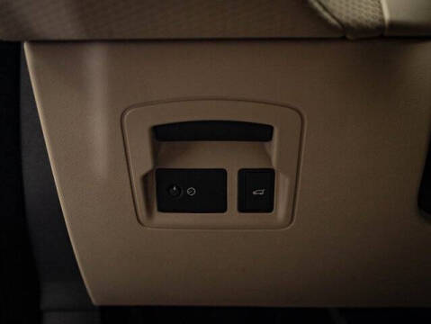 2022 Land Rover Range Rover Velar P250 R-Dynamic S