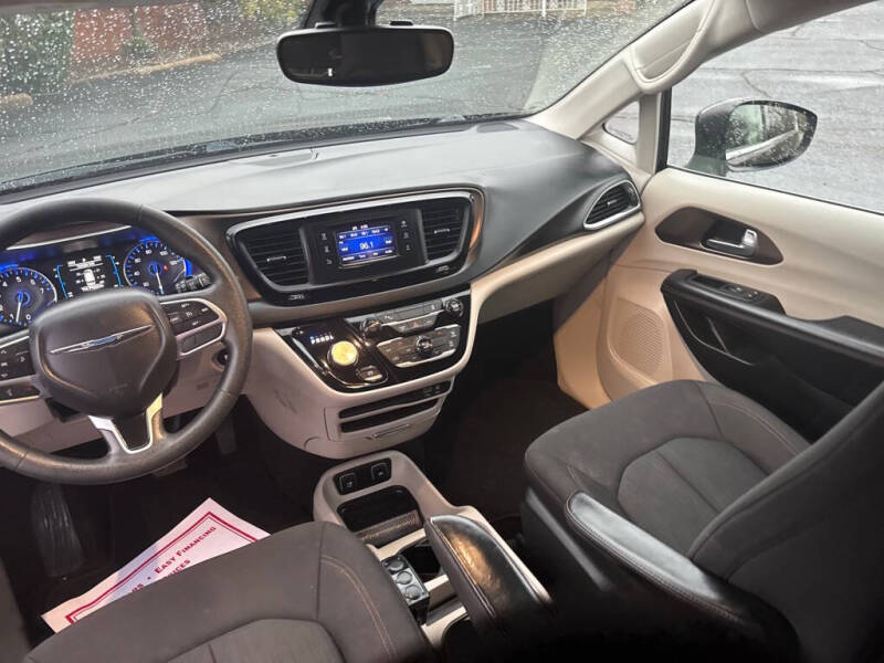 2017 Chrysler Pacifica Touring