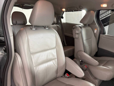 2016 Toyota Sienna