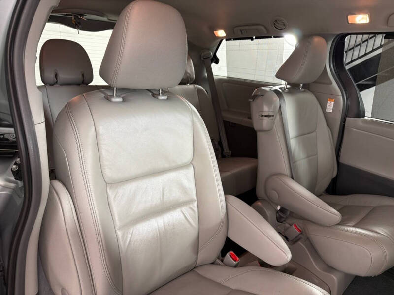 2016 Toyota Sienna