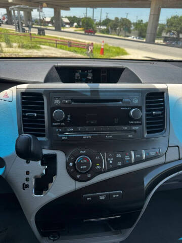 2014 Toyota Sienna