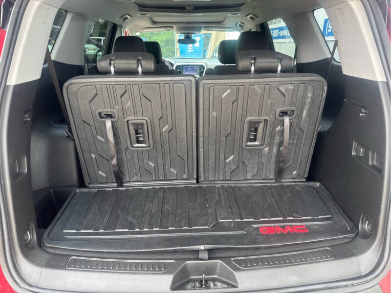 2023 GMC Acadia SLE