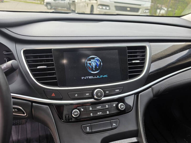 2017 Buick LaCrosse Essence