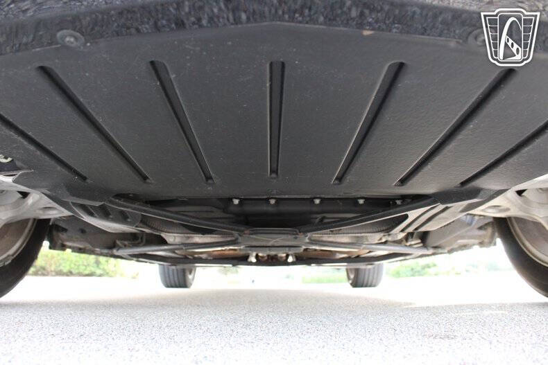 2005 Ford Thunderbird Deluxe