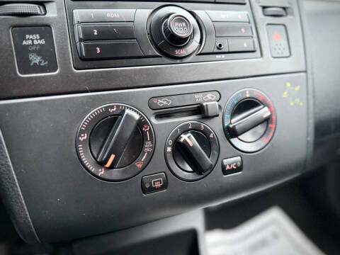 2012 Nissan Versa 1.8 S