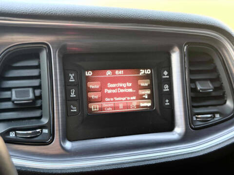 2017 Dodge Challenger SXT