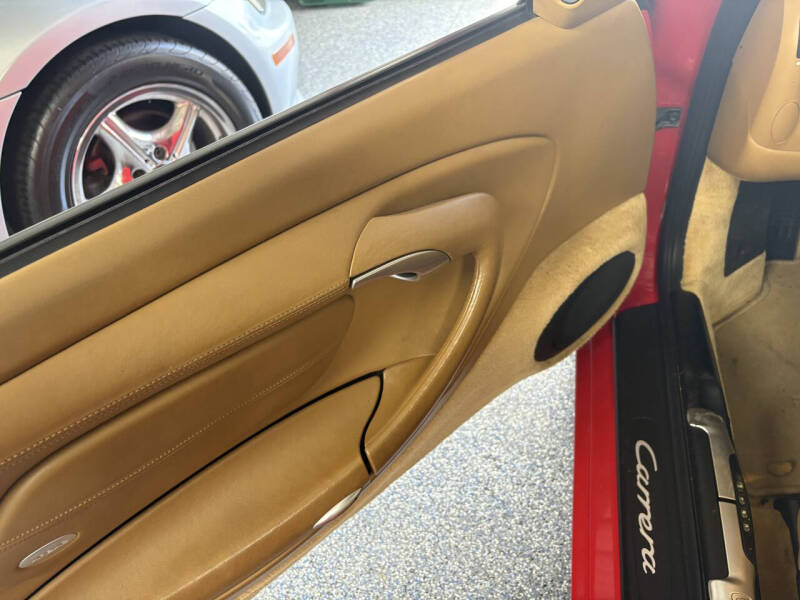 2000 Porsche 911 Carrera