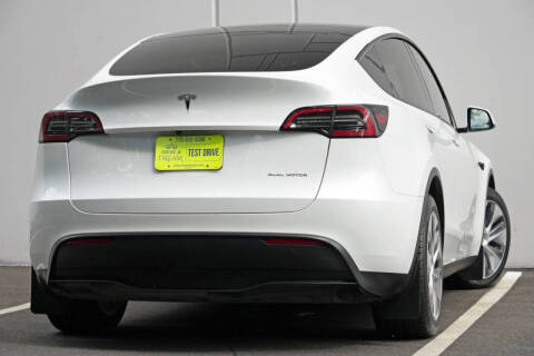 2023 Tesla Model Y Long Range