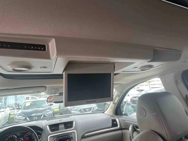 2016 GMC Acadia Denali