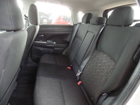 2020 Mitsubishi Outlander Sport SE