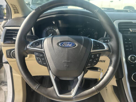 2015 Ford Fusion SE