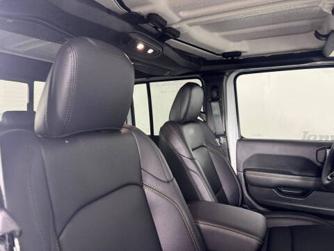 2025 Jeep Gladiator High Tide