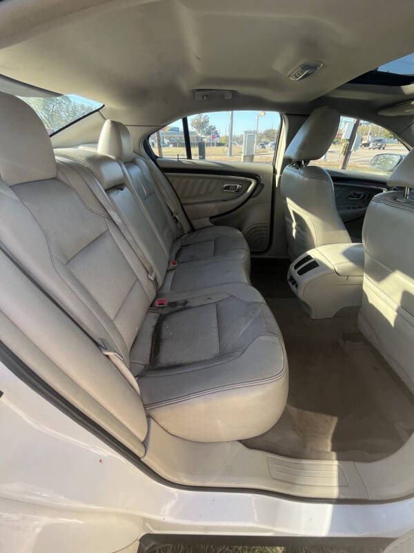 2010 Ford Taurus Limited