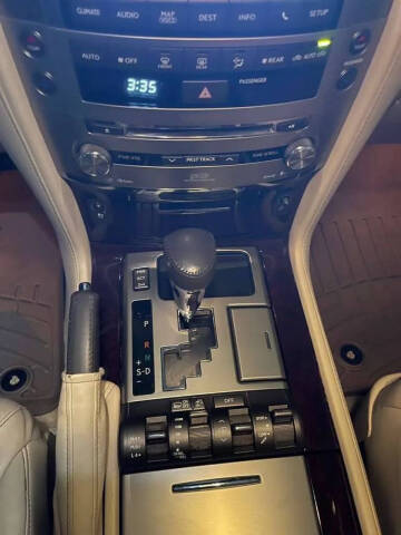 2014 Lexus LX 570