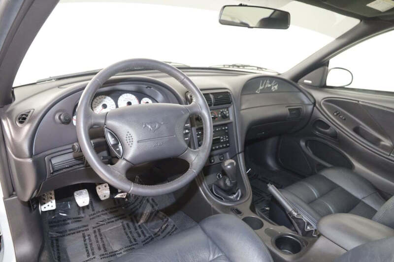 2002 Ford Mustang GT Deluxe