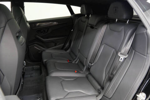 2023 Lamborghini Urus S