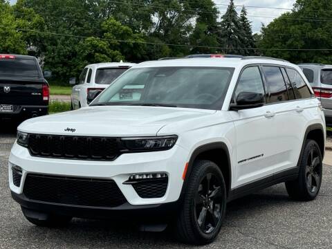 2023 Jeep Grand Cherokee for sale at North Imports LLC in Burnsville MN