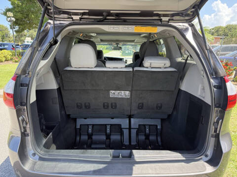 2015 Toyota Sienna XLE 8-Passenger