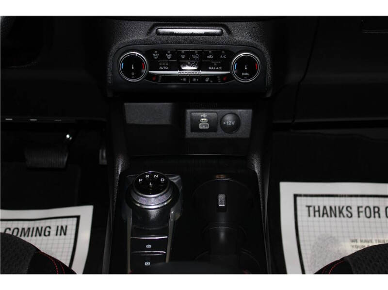 2025 Ford Escape ST-Line Select