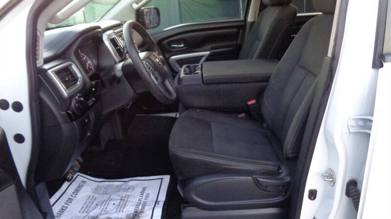 2018 Nissan Titan SV