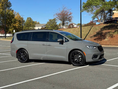 2023 Chrysler Pacifica Touring L