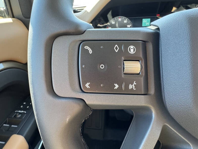 2026 Land Rover Defender 110 P300 S