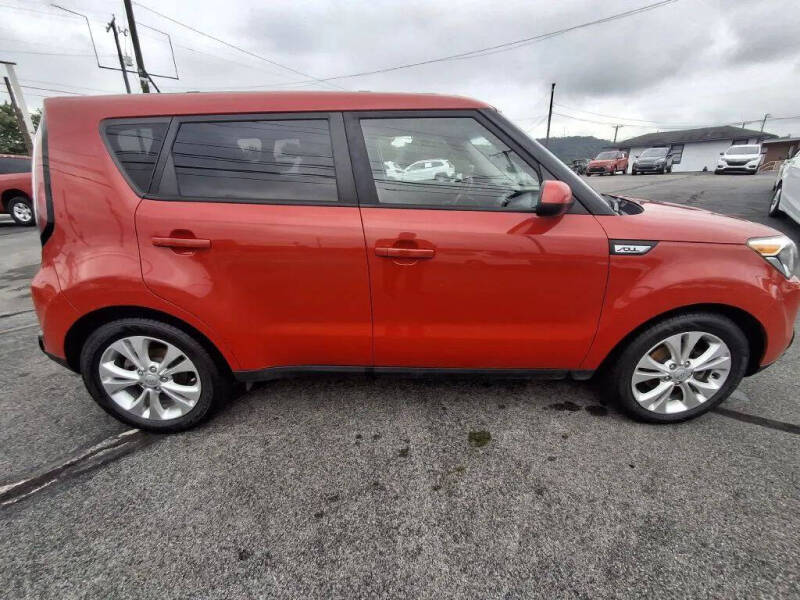 2016 Kia Soul +
