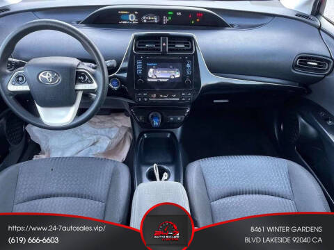 2017 Toyota Prius Two