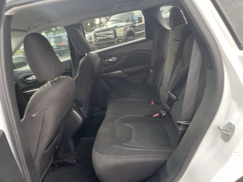 2019 Jeep Cherokee Latitude