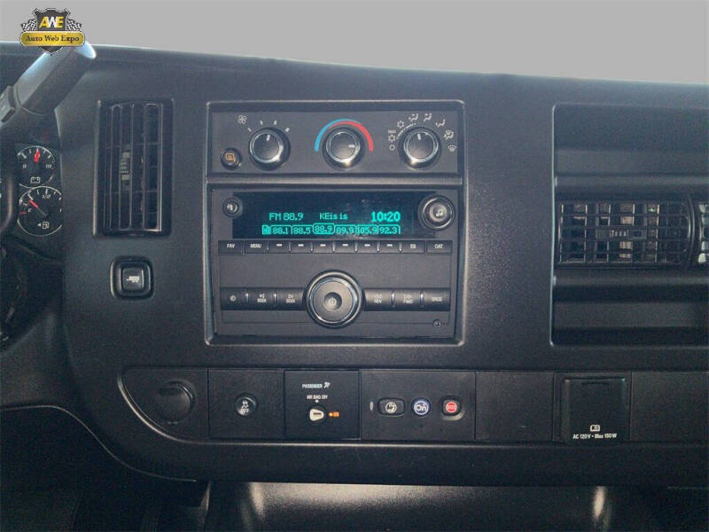 2023 Chevrolet Express 2500