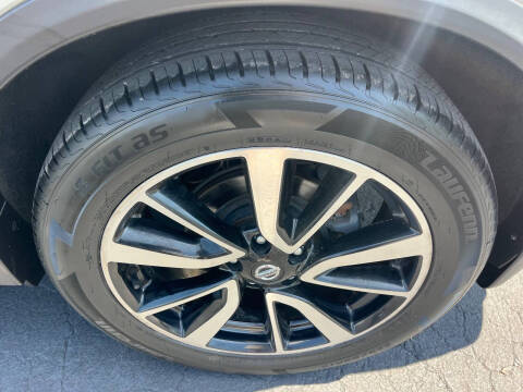 2020 Nissan Rogue SL