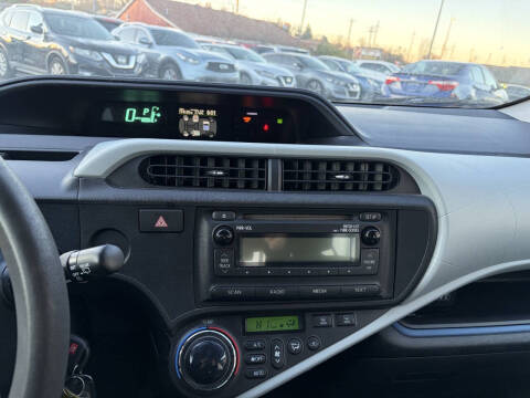 2012 Toyota Prius c Four