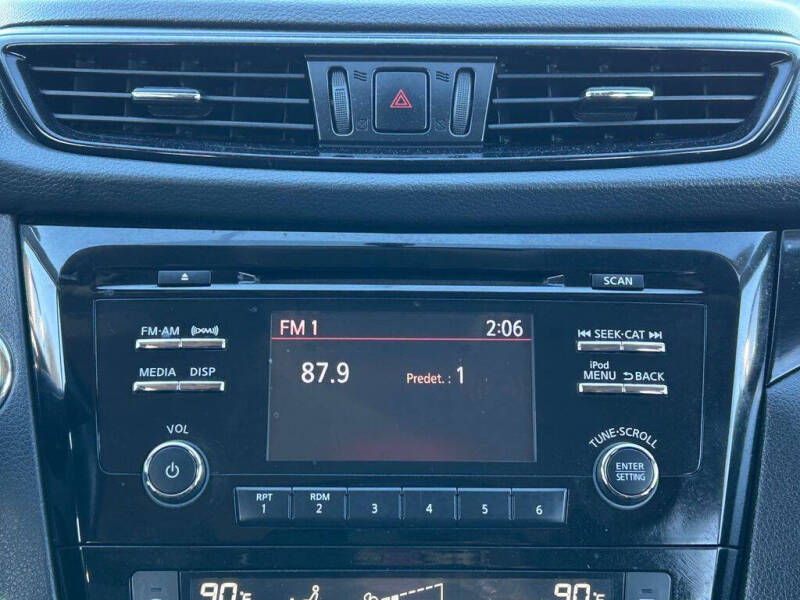 2017 Nissan Rogue Sport SV