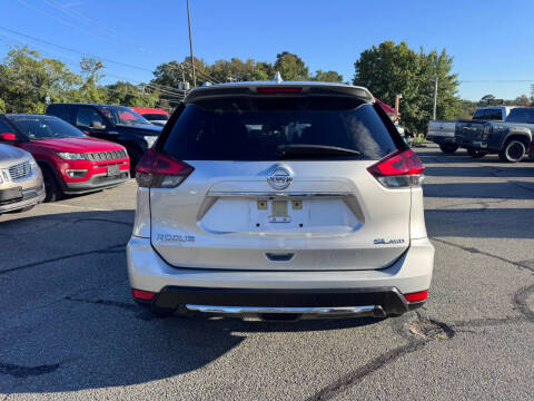 2017 Nissan Rogue SL