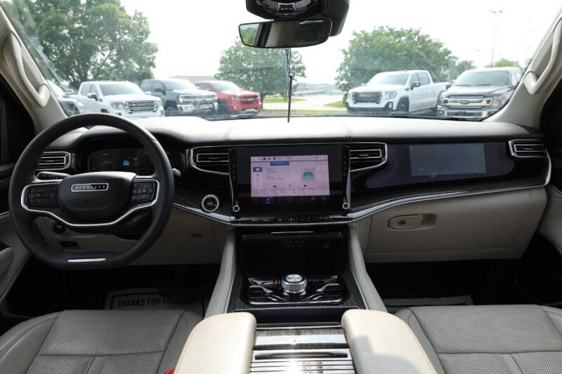 2022 Jeep Wagoneer Series III