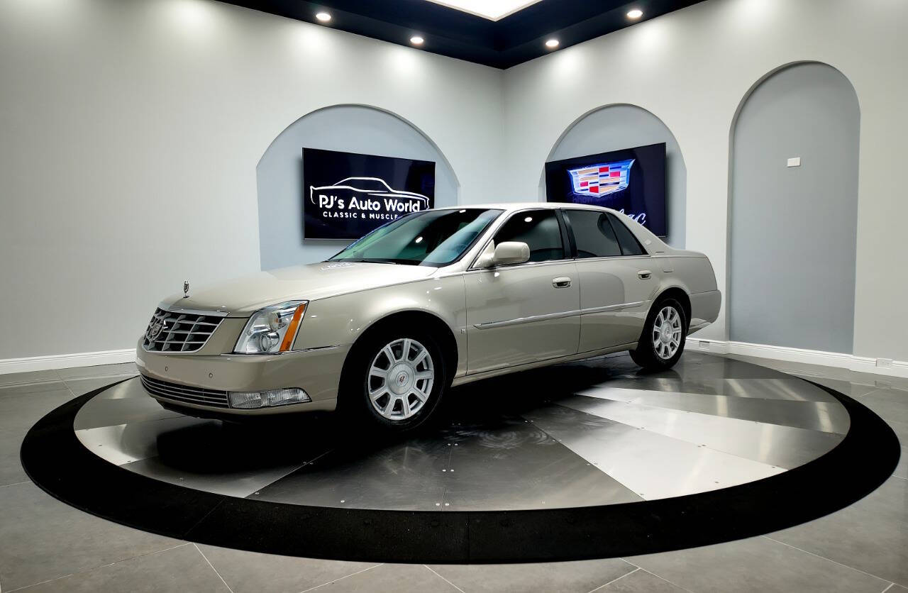 2009 Cadillac DTS 2