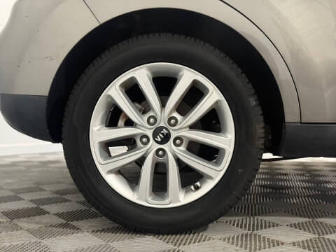2017 Kia Soul +