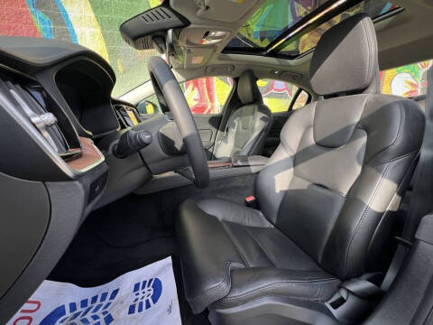 2023 Volvo S60 B5 Ultimate Bright Theme