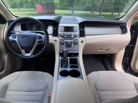 2018 Ford Taurus SE
