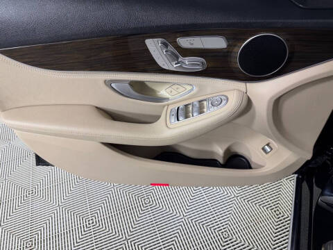 2016 Mercedes-Benz C-Class C 300