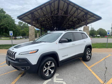 2014 Jeep Cherokee for sale at Nationwide Auto in Merriam KS