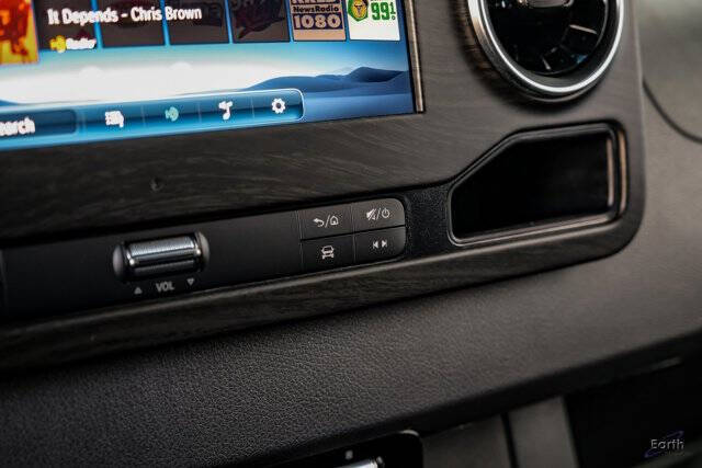 2025 Mercedes-Benz Sprinter 3500XD