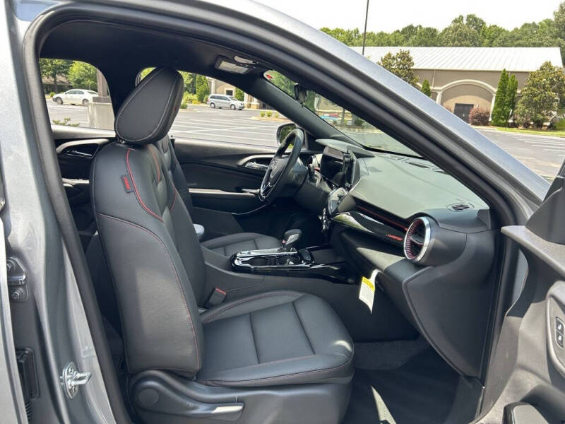 2025 Chevrolet Trax RS