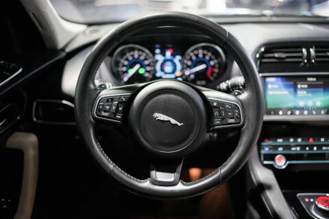 2020 Jaguar F-PACE 25t Premium